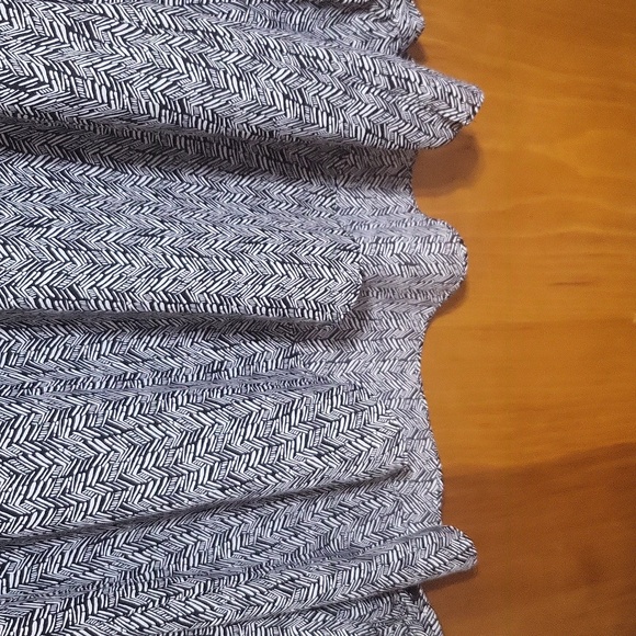 Womens Blouse Size Xl By Laundry - Picture 3 of 6